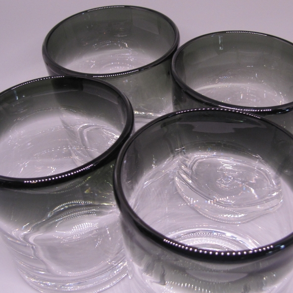 Glass Set of 4 Black & Gray Ombre Low Ball Hand Blown Hand Made 16oz NWOT - Picture 3 of 14